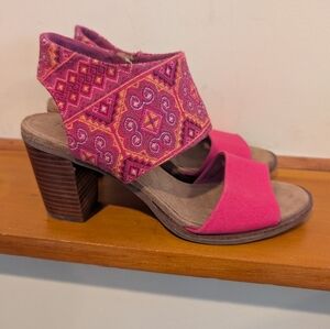 TOMS Pink Woven Block Heel Sandals Embroidered Boho Ankle Zip S7